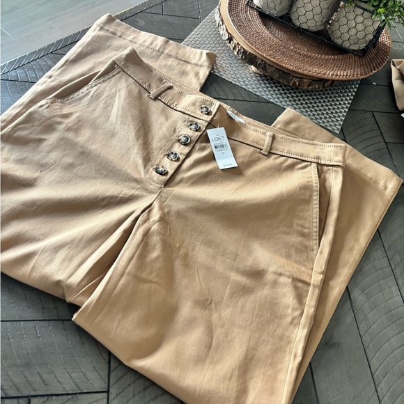 LOFT Pants - Womens LOFT NWT Khaki Straight Leg Button Front Pants – Size 10